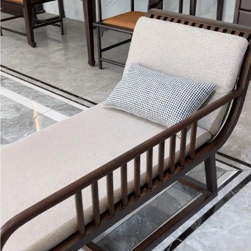 Unique Minimalist Royal Chair Luxury Nordic Pouf Salon Kitchen Royal Chair Camping Ergonomic Wood Tabourel Trendy Furniture